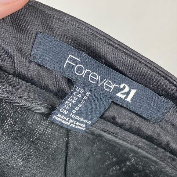 Forever 21 Black Floral Lace Pencil Skirt - Picture 4 of 5